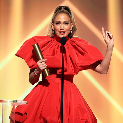 Дженнифер Лопес забрала главную People's Choice Awards